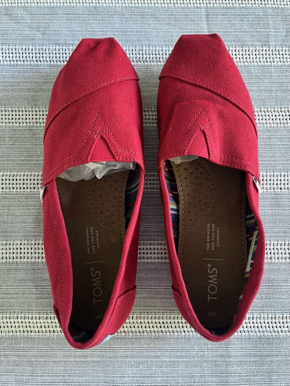 🆕 8 TOMS Women's Classic Canvas Slip-On Shoes - Red NWOT